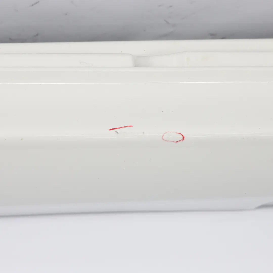 BMW F06 Próg Prawy M-Pakiet Listwa Progowa Alpinweiss Alpine White - 300 - SKU 8052656-AW2 - Numer Części 8052656