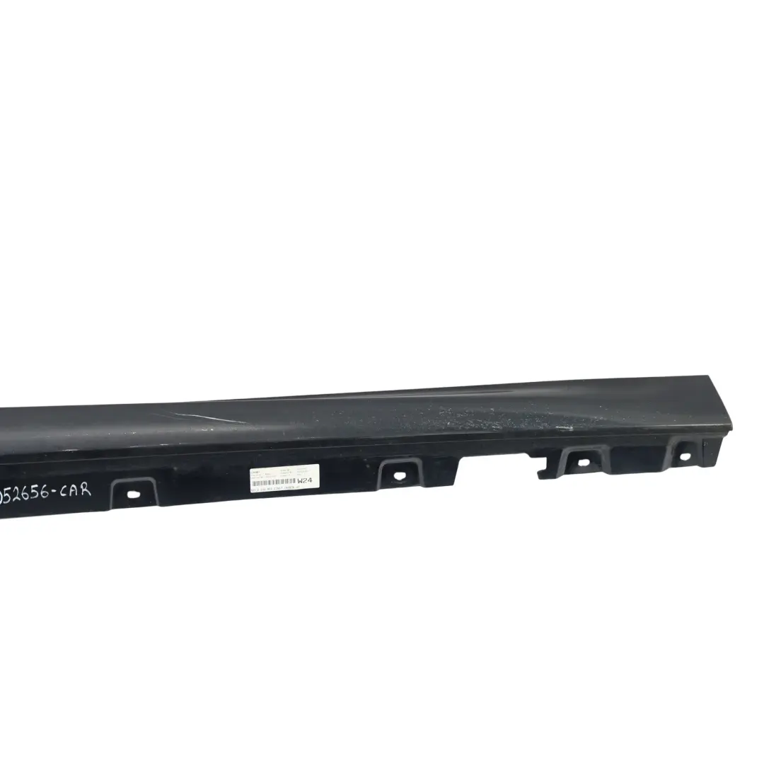 Minigonna Laterale M Sport Pannello Davanzale Destro Carbonschwarz - 416 per BMW F06 con numero di parte 8052656 BMW F06 Minigonna Laterale M Sport Pannello Davanzale Destro Carbonschwarz - 416 - SKU 8052656-CAR - Numero di parte 8052656