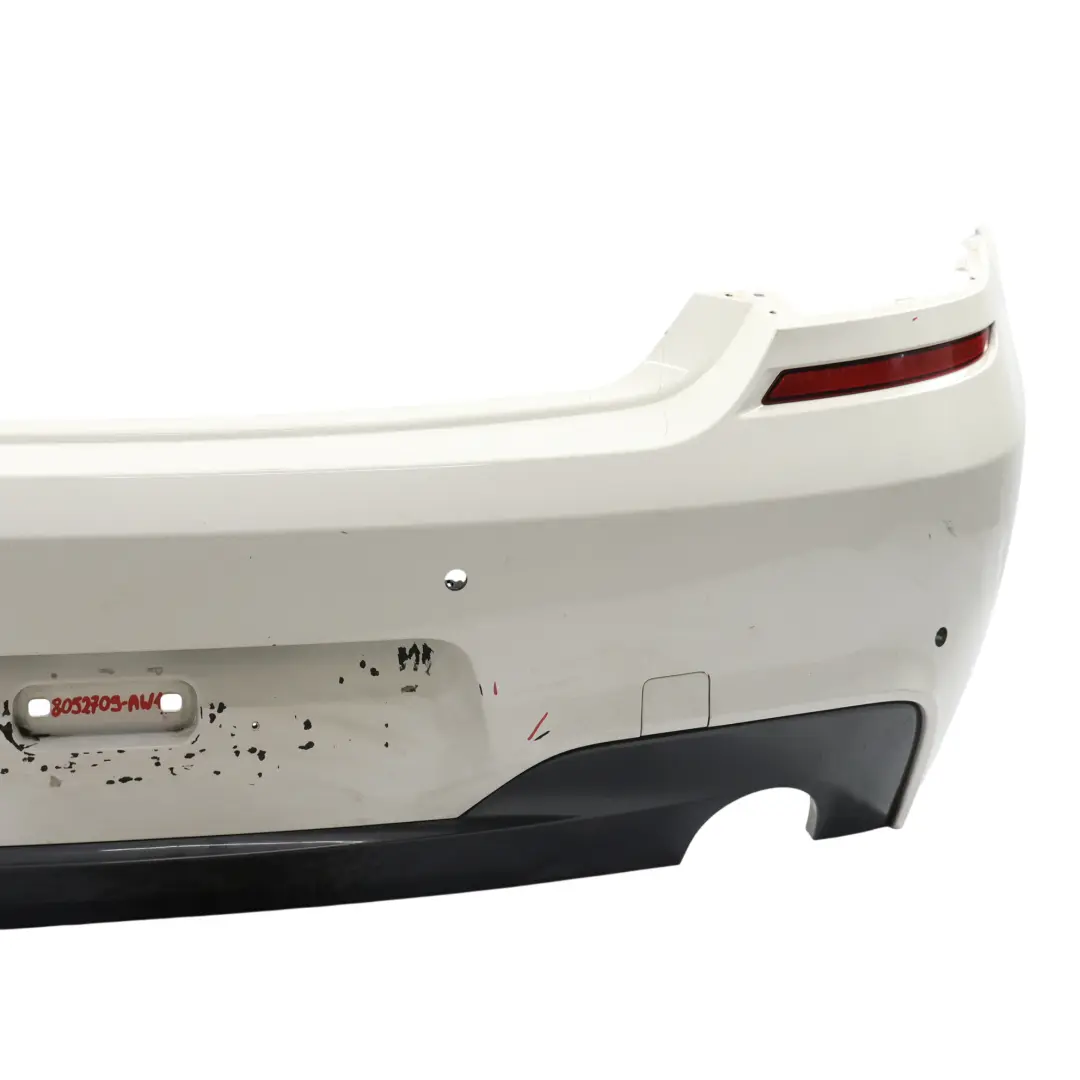 BMW F12 F13 Tylny Zderzak M-Pakiet PDC Alpinweiss 3 Biały - 300 - SKU 8052709-AW1 - Numer Części 8052709