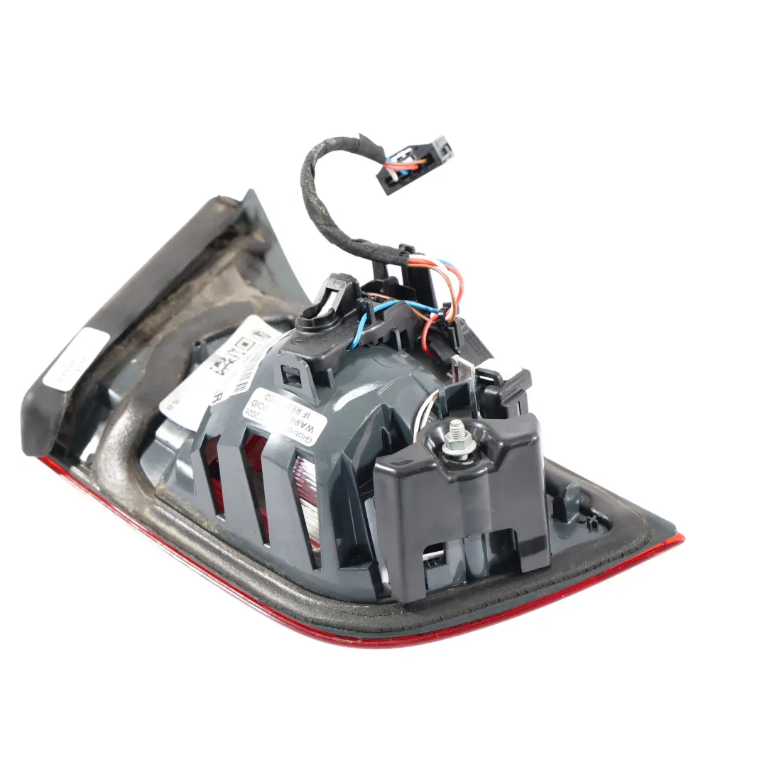 BMW F82 M4 Lampa Tylna Klapy Bagażnika Prawa - SKU 8059656 - Numer Części 8059656
