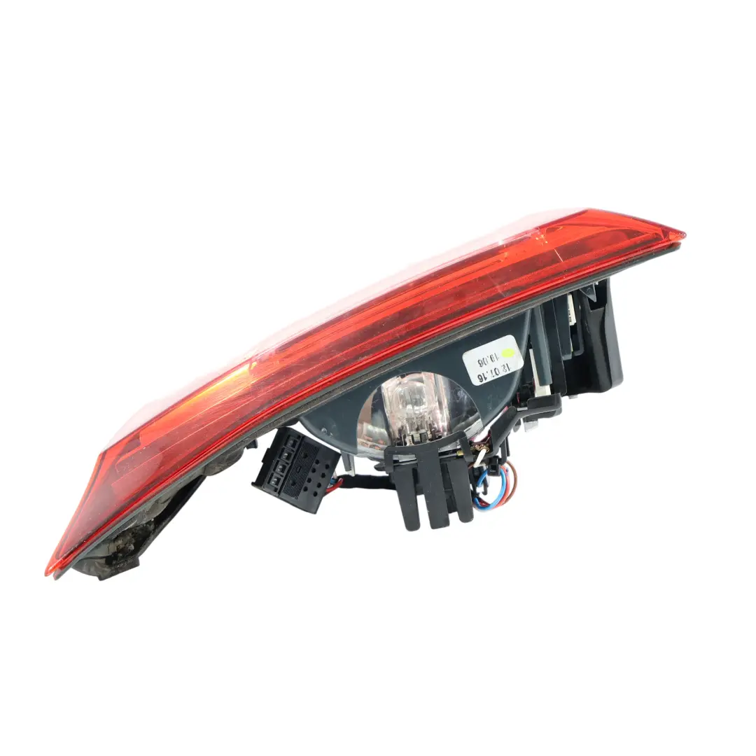 Luz Trasera Trunk Lid Lámpara Derecha para BMW F82 M4 Tailgate con número de pieza 8059656 BMW F82 M4 Tailgate Luz Trasera Trunk Lid Lámpara Derecha - SKU 8059656 - Número de pieza 8059656