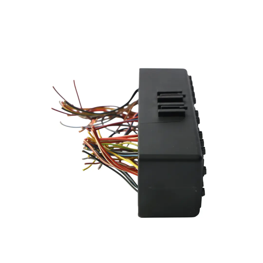 BMW E65 Caja De Fusibles Relé Unidad De Control Módulo Conector Caja - SKU 8367094 - Número de pieza 8367094