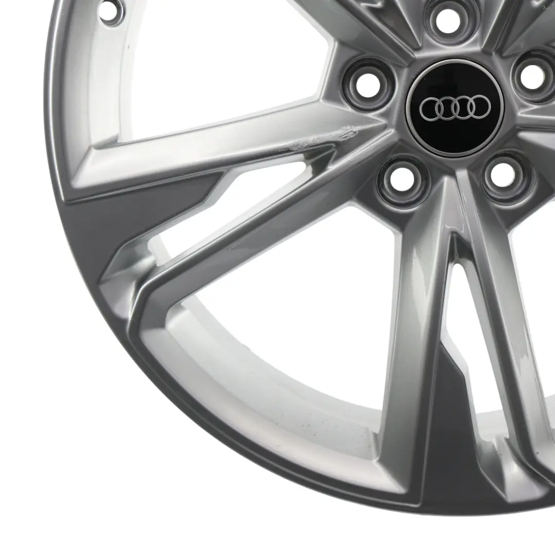 Srebrna Felga Aluminiowa 19" 7J ET:43 do Audi Q3 F3 o numerze 83A601025M Audi Q3 F3 Srebrna Felga Aluminiowa 19" 7J ET:43 - SKU 83A601025M-1 - Numer Części 83A601025M