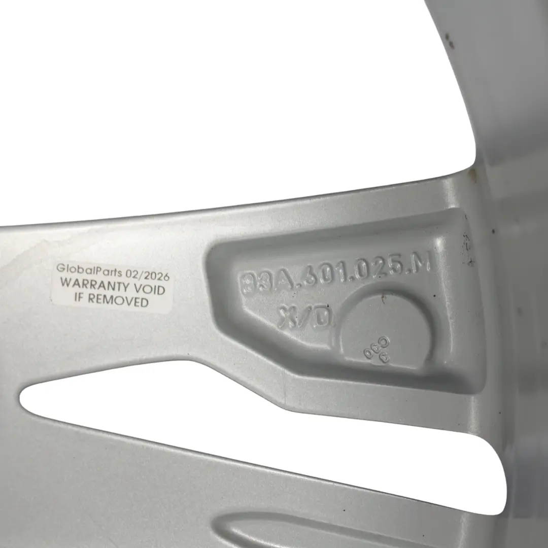 Argento Cerchio In Lega 19" 7J ET:43 per Audi Q3 F3 con numero di parte 83A601025M Audi Q3 F3 Argento Cerchio In Lega 19" 7J ET:43 - SKU 83A601025M-2 - Numero di parte 83A601025M