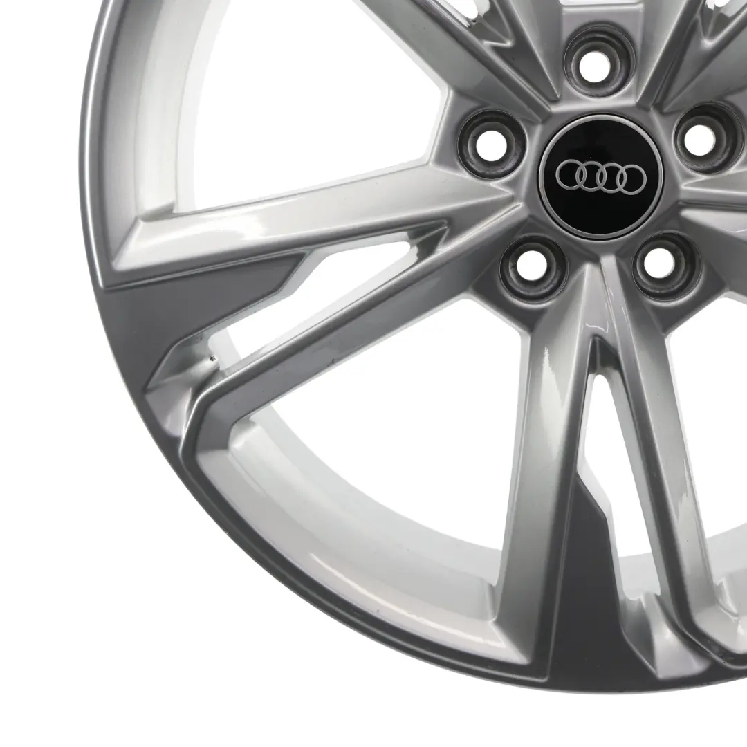 Srebrna Felga Aluminiowa 19" 7J ET:43 do Audi Q3 F3 o numerze 83A601025M Audi Q3 F3 Srebrna Felga Aluminiowa 19" 7J ET:43 - SKU 83A601025M-2 - Numer Części 83A601025M