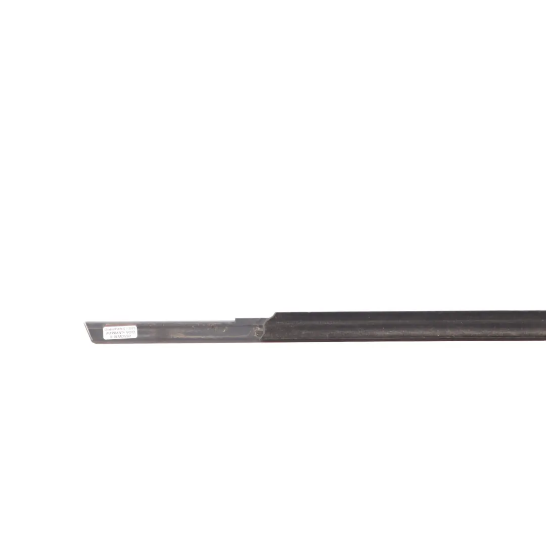 Listwa Zgarniająca Tylnych Prawych Drzwi Aluminiowa do Audi Q3 F3 o numerze 83A839476 Audi Q3 F3 Listwa Zgarniająca Tylnych Prawych Drzwi Aluminiowa - SKU 83A839476 - Numer Części 83A839476