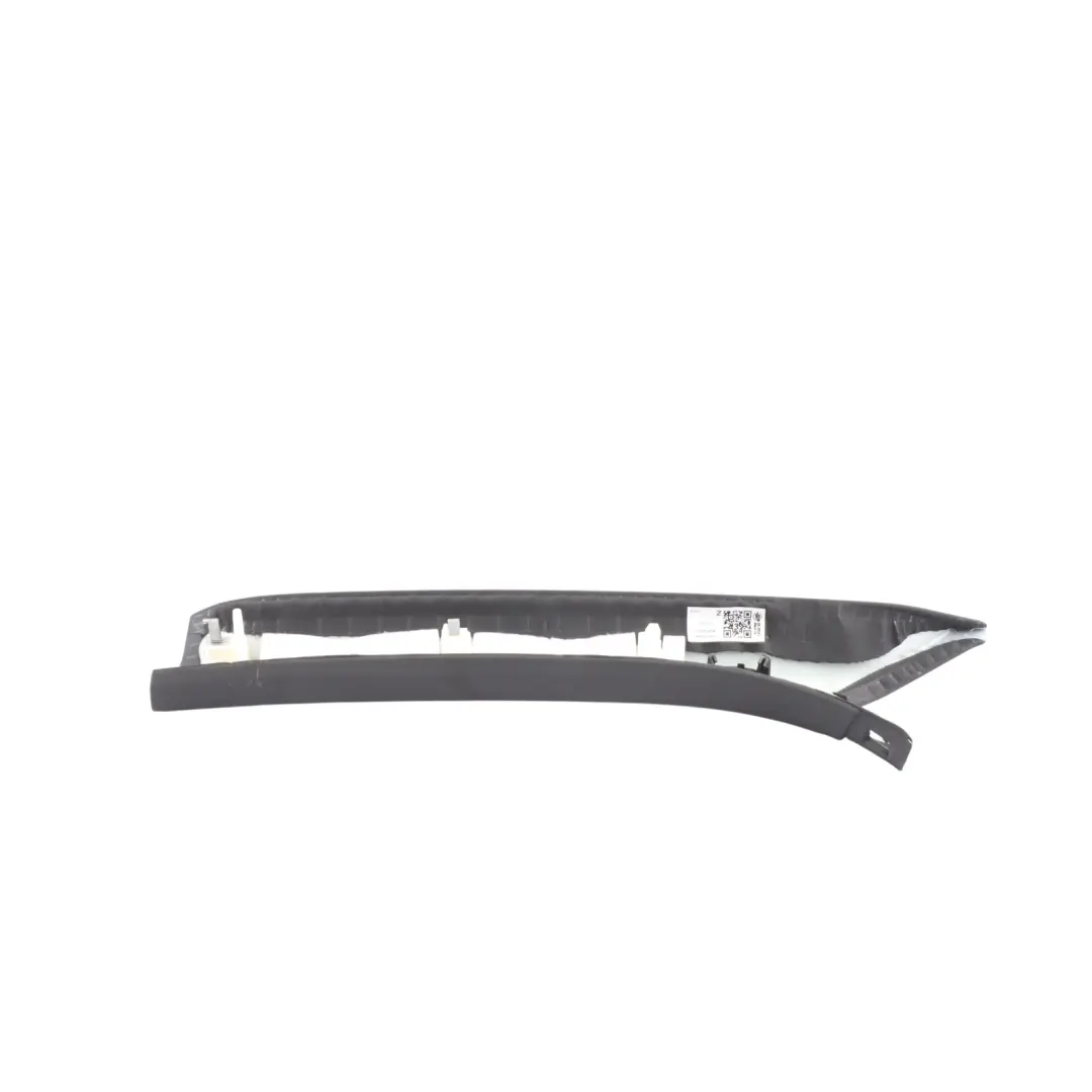 Moldura Cubierta Pilar A Derecho Negro Soul para Audi Q3 F3 con número de pieza 83A867234A Audi Q3 F3 Moldura Cubierta Pilar A Derecho Negro Soul - SKU 83A867234A - Número de pieza 83A867234A