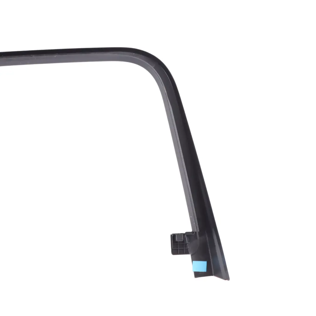 Modanatura Cornice Finestrino Porta Posteriore Destro per Audi Q3 F3 con numero di parte 83A867672 Audi Q3 F3 Modanatura Cornice Finestrino Porta Posteriore Destro - SKU 83A867672 - Numero di parte 83A867672