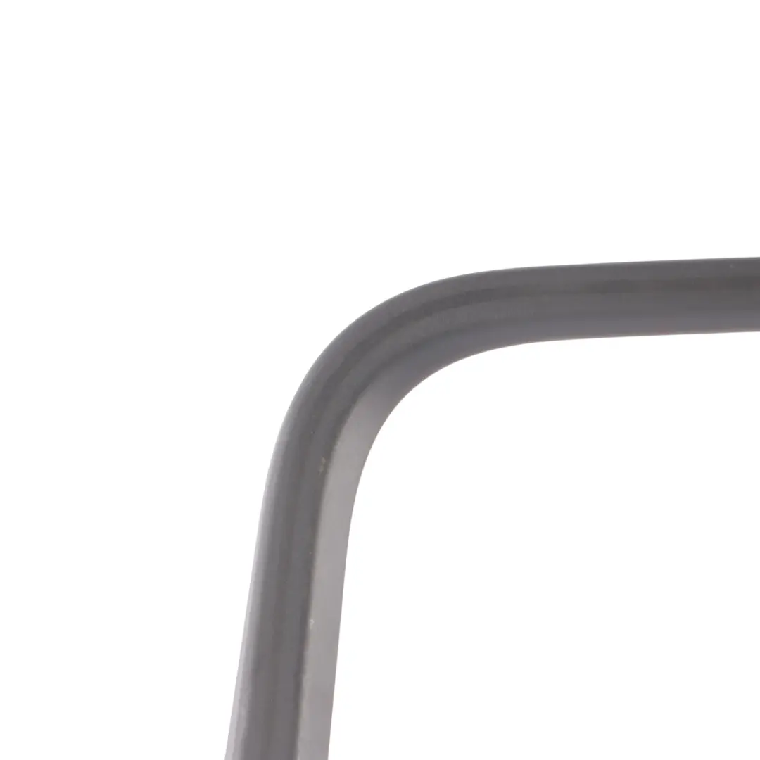 Baguette Encadrement Vitre Porte Arrière Droite pour Audi Q3 F3 à propos du numéro de pièce 83A867672 Audi Q3 F3 Baguette Encadrement Vitre Porte Arrière Droite - SKU 83A867672 - Numéro de pièce 83A867672