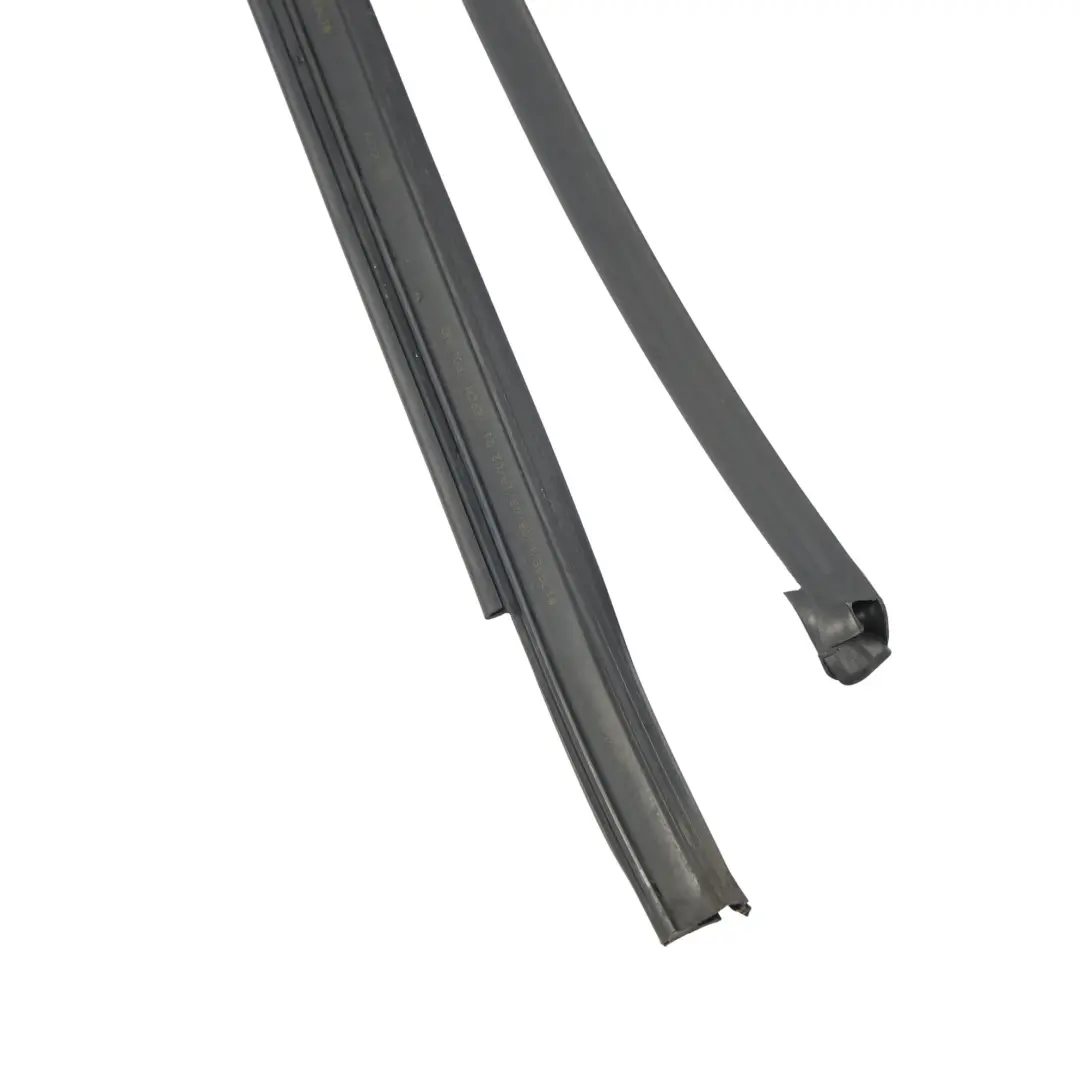 BMW F45 Guarnizione Guida Finestrino Porta Posteriore Sinistra Tenuta - SKU 8498413 - Numero di parte 8498413