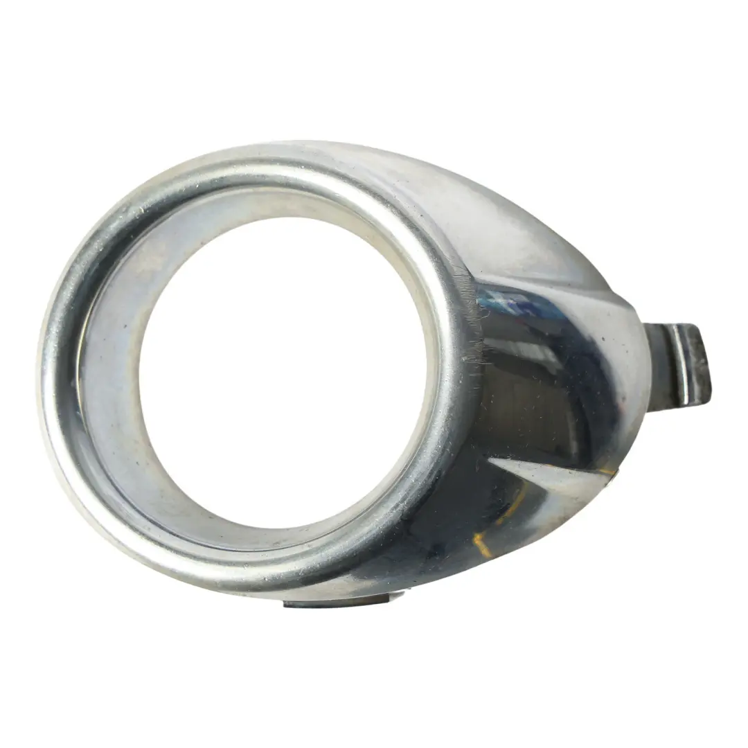 Ford Fiesta Mk7 Fendinebbia Anteriore Cornice Lampada Destra - SKU 8A61-15A222-C - Numero di parte 8A61-15A222-C