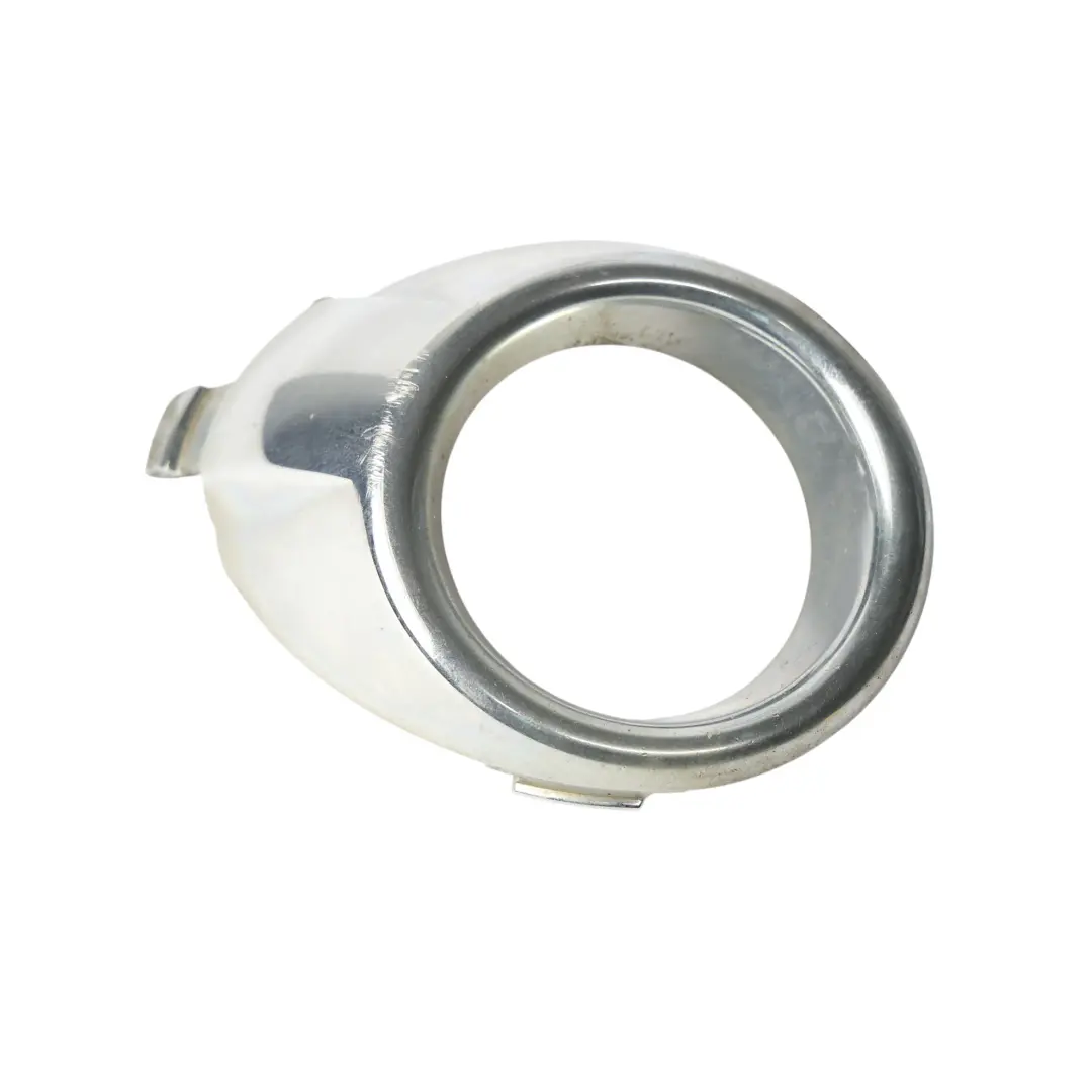 Ford Fiesta Mk7 Fendinebbia Anteriore Cornice Lampada Destra - SKU 8A61-15A222-C - Numero di parte 8A61-15A222-C