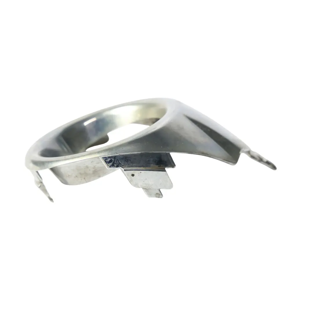 Fendinebbia Anteriore Cornice Lampada Destra per Ford Fiesta Mk7 con numero di parte 8A61-15A222-C Ford Fiesta Mk7 Fendinebbia Anteriore Cornice Lampada Destra - SKU 8A61-15A222-C - Numero di parte 8A61-15A222-C