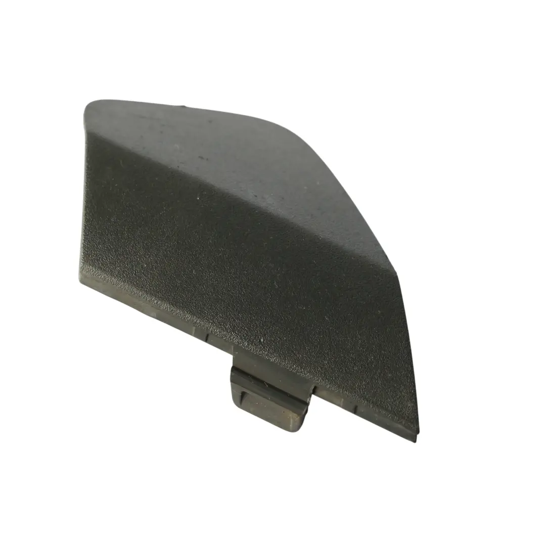 Cache-Anneau Remorquage Pare-Chocs Avant Noir 8A61-17A989-A pour Ford Fiesta Mk7 à propos du numéro de pièce 8A61-17A989-AW Ford Fiesta Mk7 Cache-Anneau Remorquage Pare-Chocs Avant Noir 8A61-17A989-A - SKU 1532222 - Numéro de pièce 8A61-17A989-AW