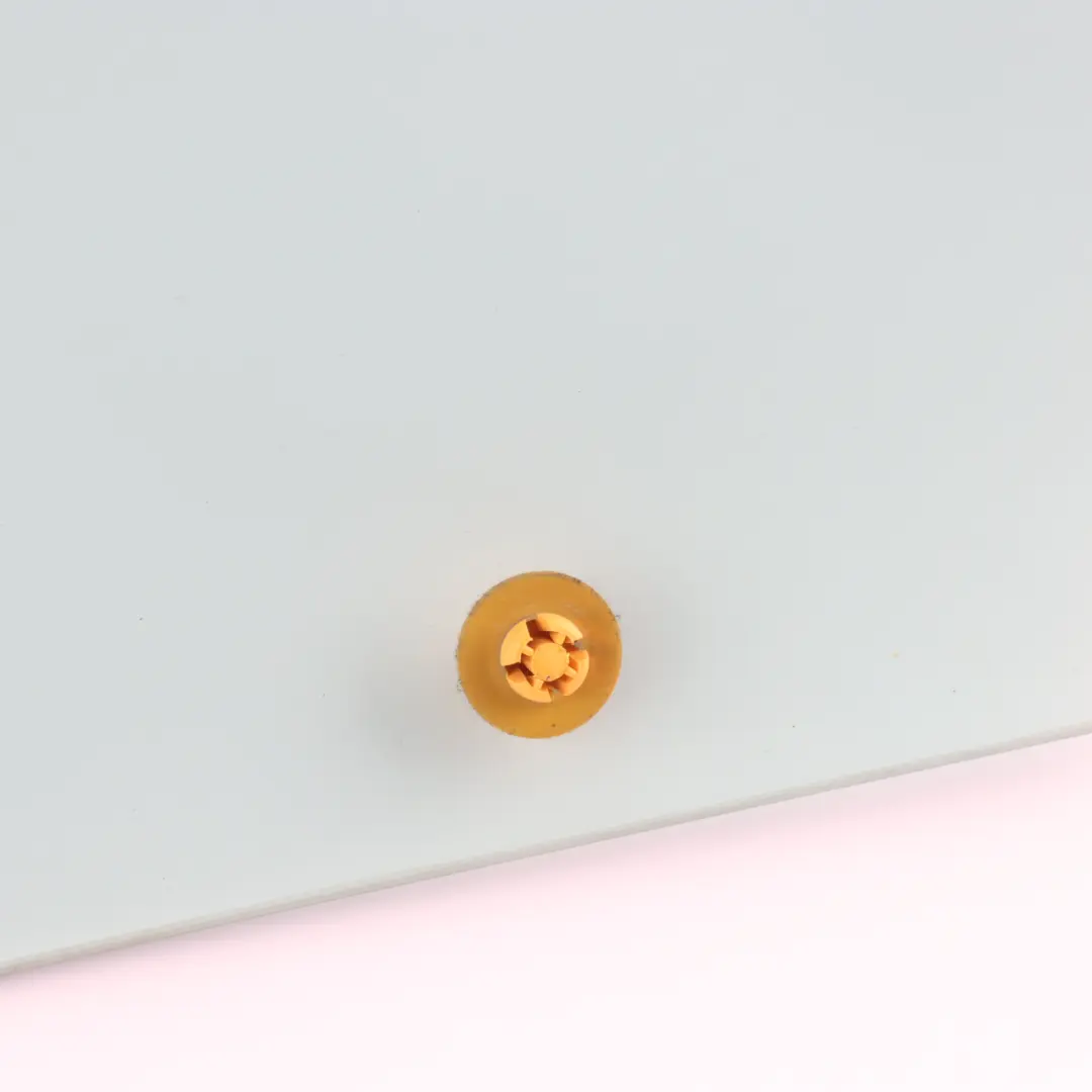 Szyba Drzwi AS2 Lewy Przód do Ford Fiesta Mk7 o numerze 8A61-A21411-A Ford Fiesta Mk7 Szyba Drzwi AS2 Lewy Przód - SKU 8A61-A21411-A - Numer Części 8A61-A21411-A