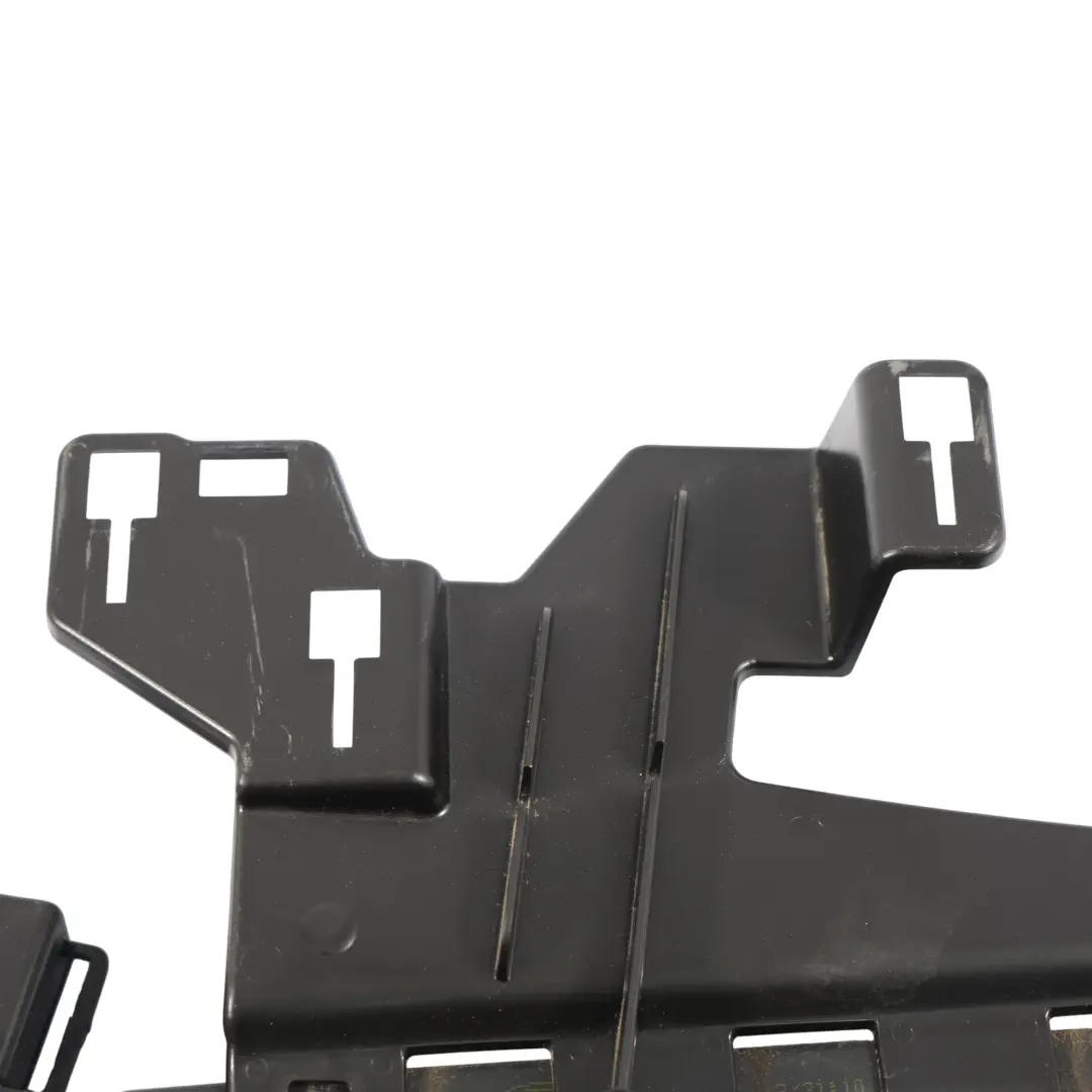 Ford Fiesta Mk7 Soporte Cerradura Puerta Delantera Derecha - SKU 8A61-A21979-AE - Número de pieza 8A61-A21979-AE