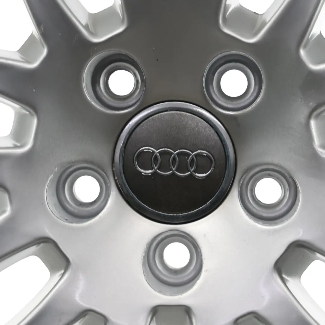 Felga Aluminiowa Srebrna 18" 8J ET:43 do Audi A4 B6 B7 o numerze 8E0601025BA Audi A4 B6 B7 Felga Aluminiowa Srebrna 18" 8J ET:43 - SKU 8E0601025BA-2 - Numer Części 8E0601025BA