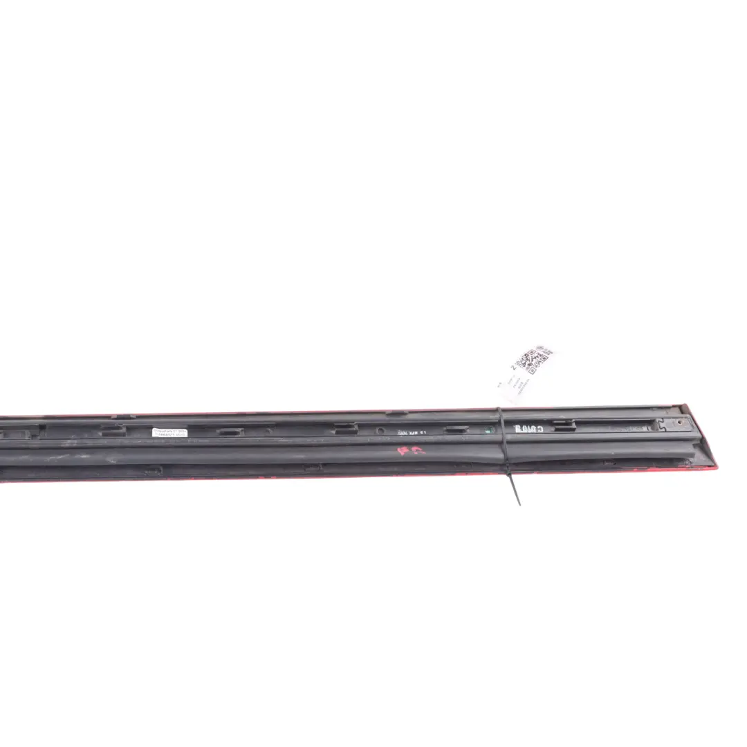 Seat Exeo Moulure Garniture Porte Avant Droite Rouge Emotion S3H - SKU 8E0853960C-EMR - Numéro de pièce 8E0853960C