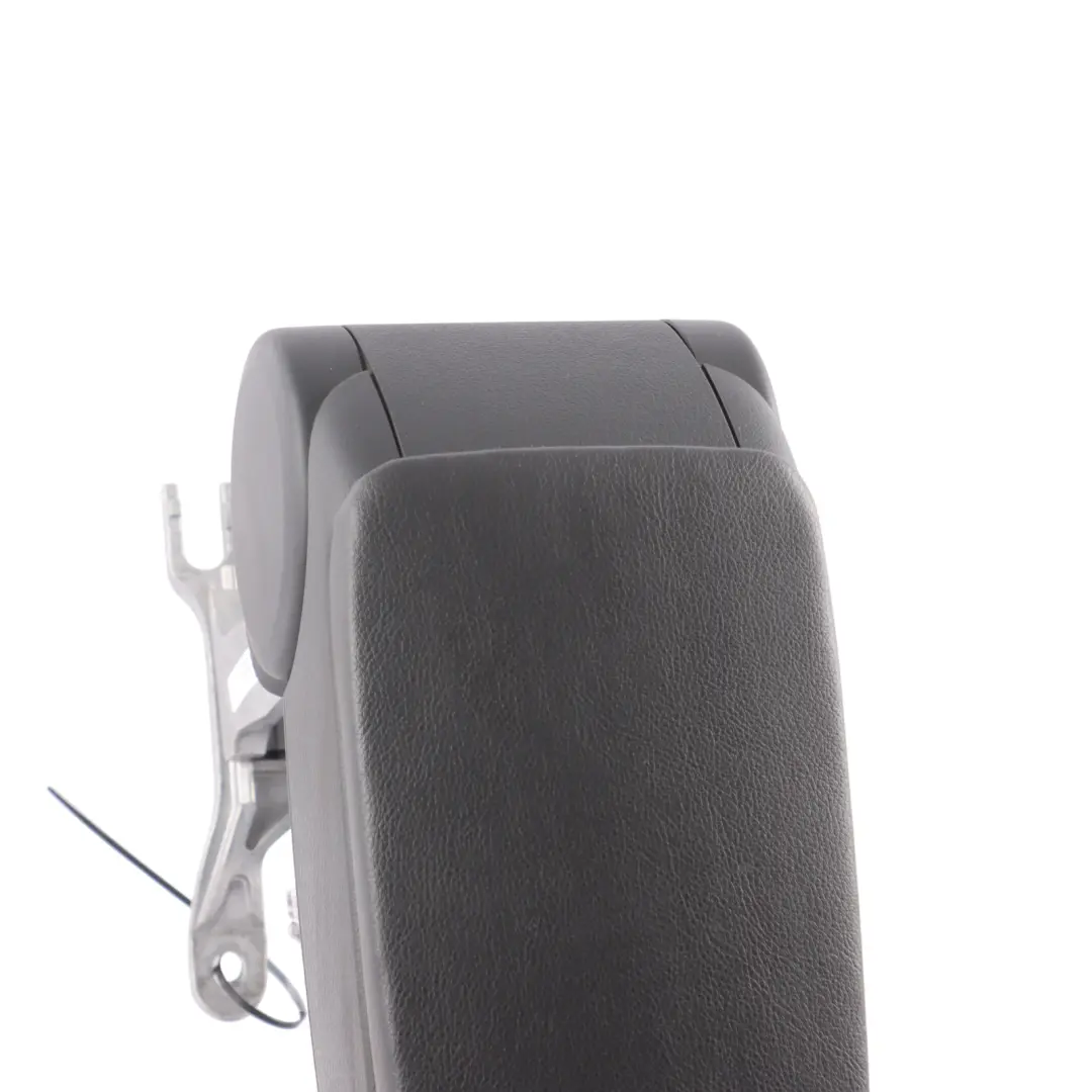 Center Console Armrest Soul Black to Seat Exeo with Part number 8E0864283A Seat Exeo Center Console Armrest Soul Black - SKU 8E0864283A - Part number 8E0864283A