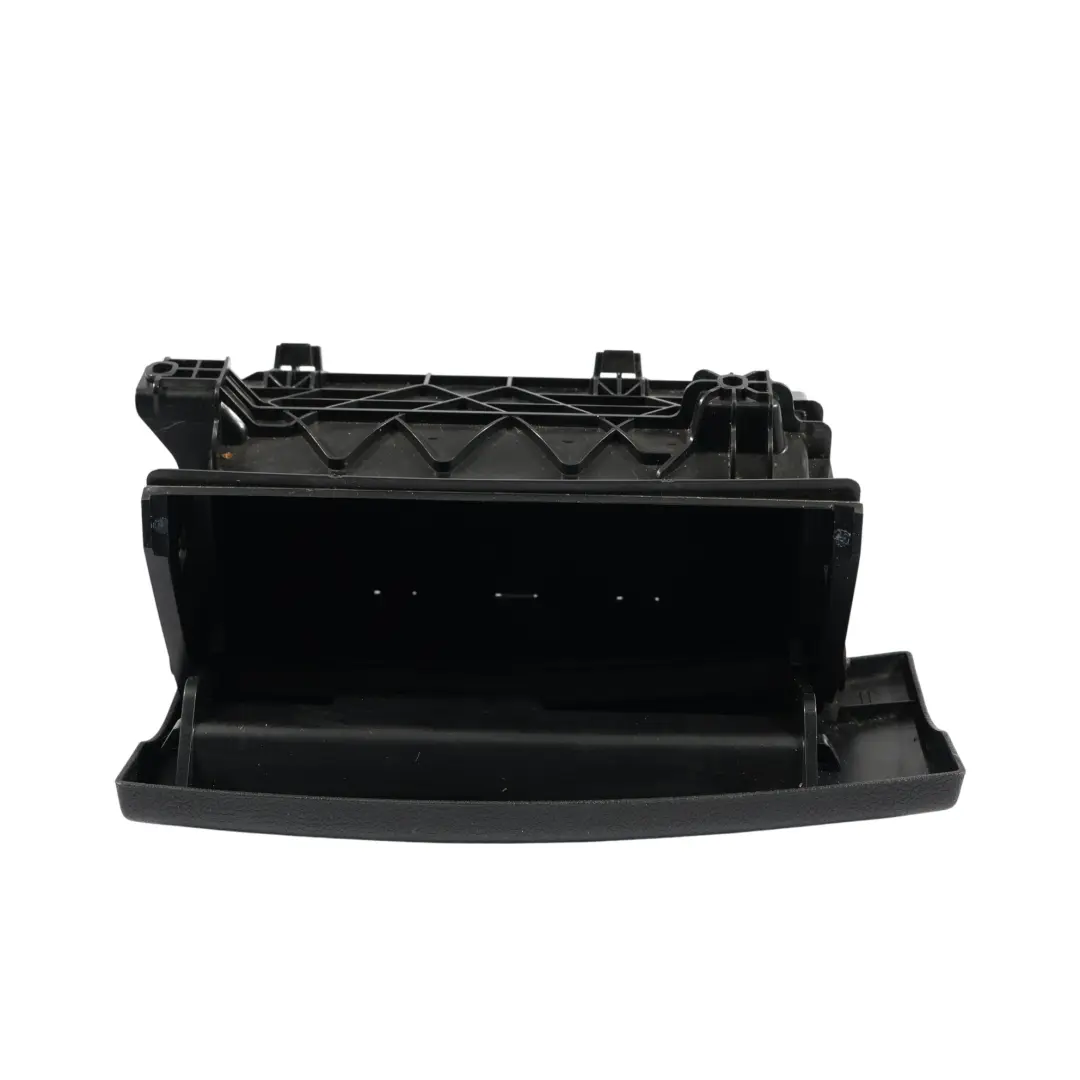 8F Hand Schuhfachschublade Vorne Links für Audi A5 mit Teilenummer 8F0881675 Audi A5 8F Hand Schuhfachschublade Vorne Links - SKU 8F0881675 - Teilenummer 8F0881675