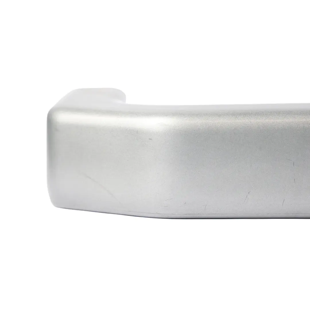 Maniglia Porta Posteriore Destra 8H22-237B31-AAW per Land Rover Discovery 3 L319 con numero di parte 8H22-237B30-AAW Land Rover Discovery 3 L319 Maniglia Porta Posteriore Destra 8H22-237B31-AAW - SKU 8H22-237B30-AAW - Numero di parte 8H22-237B30-AAW