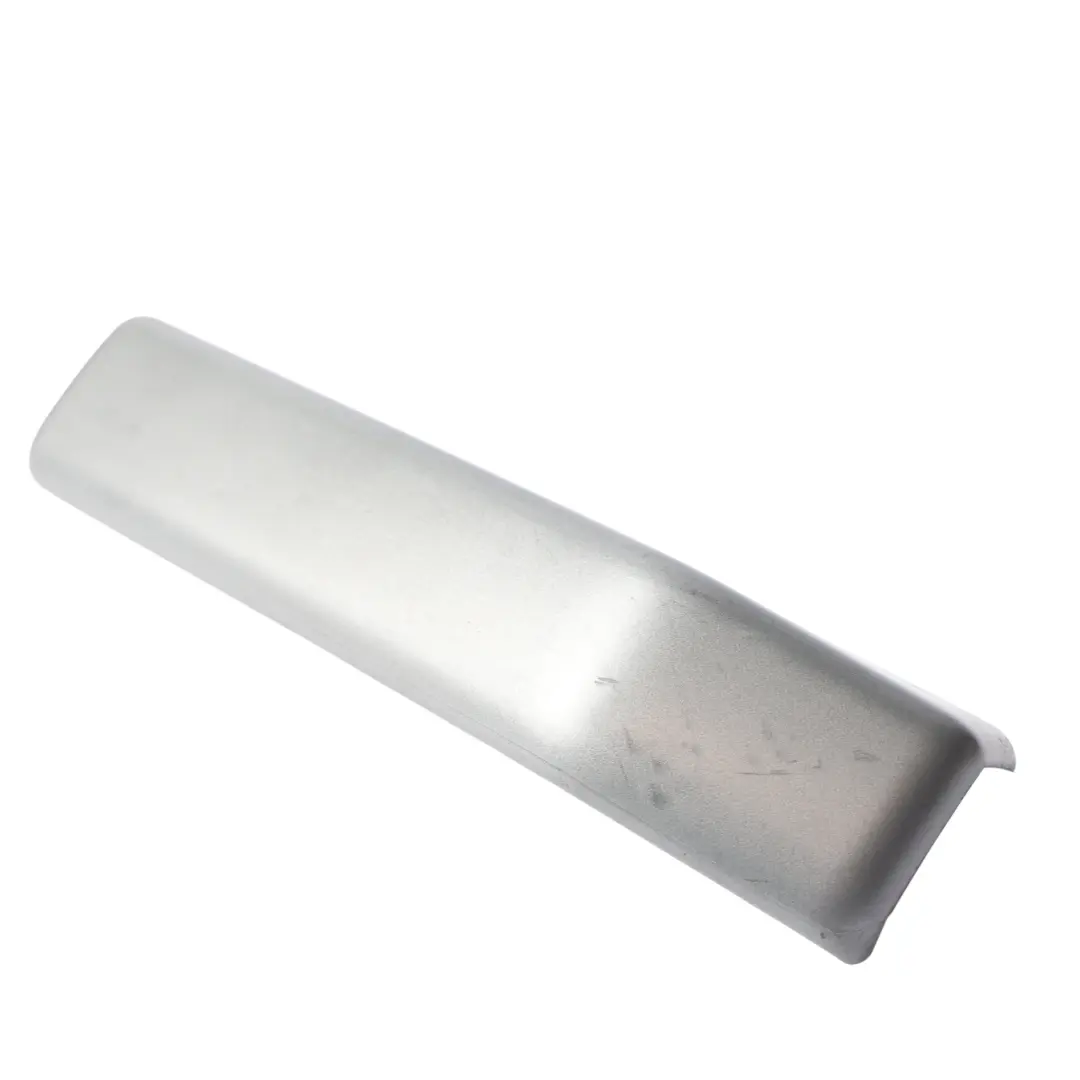 Manija Puerta Agarre Trasero Izquierdo para Land Rover Discovery 3 con número de pieza 8H22-237B31-AAW Land Rover Discovery 3 Manija Puerta Agarre Trasero Izquierdo - SKU 8H22-237B31-AAW - Número de pieza 8H22-237B31-AAW