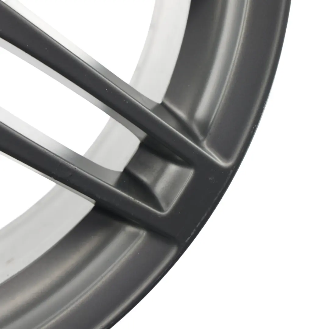 TTRS 8J Leichtmetallfelge 19" 9J ET:52 7 Doppelspeiche für Audi TT mit Teilenummer 8J0601025AG Audi TT TTRS 8J Leichtmetallfelge 19" 9J ET:52 7 Doppelspeiche - SKU 8J0601025AG-1 - Teilenummer 8J0601025AG