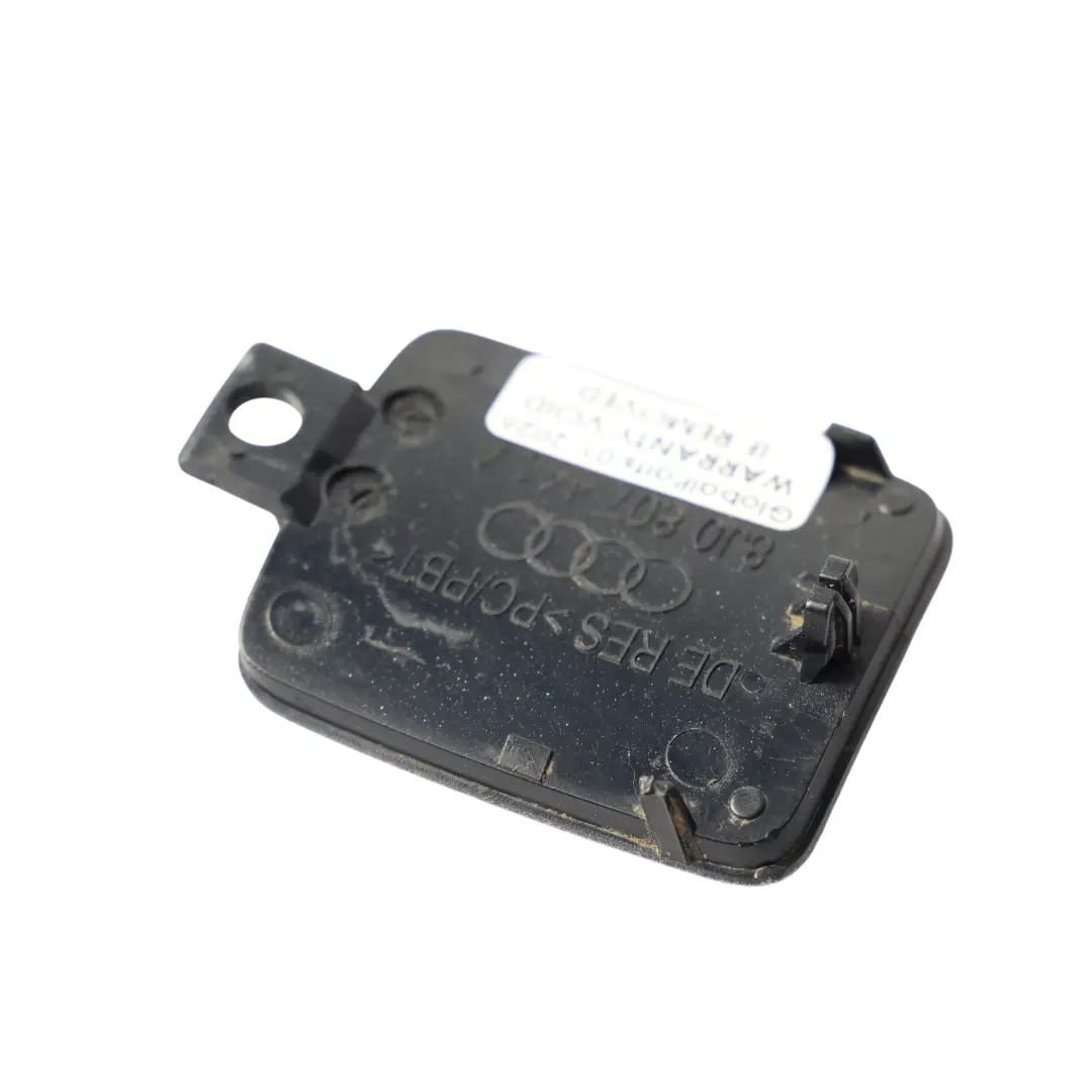 Cache Crochet Remorquage Chocs Arrière Argent Glacé - X7W pour Audi TT 8J à propos du numéro de pièce 8J0807441A Audi TT 8J Cache Crochet Remorquage Chocs Arrière Argent Glacé - X7W - SKU 8J0807441A-ICS - Numéro de pièce 8J0807441A