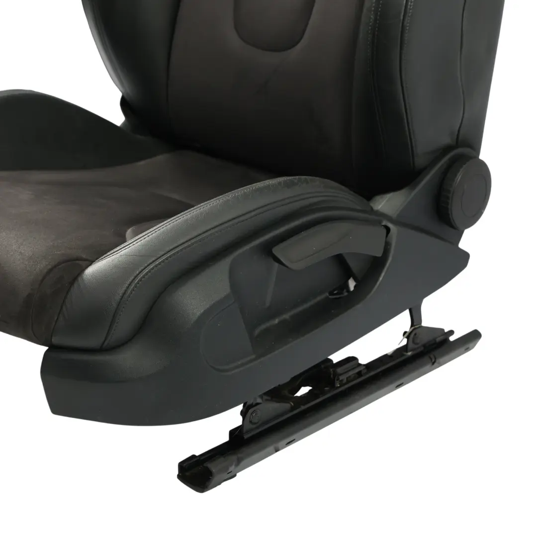 Sportsitz Vorne Nappaleder Alcantara Seele Schwarz Links für Audi TT 8J Coupe mit Teilenummer 8J8881805AF Audi TT 8J Coupe Sportsitz Vorne Nappaleder Alcantara Seele Schwarz Links - SKU 8J8881805AF-1 - Teilenummer 8J8881805AF