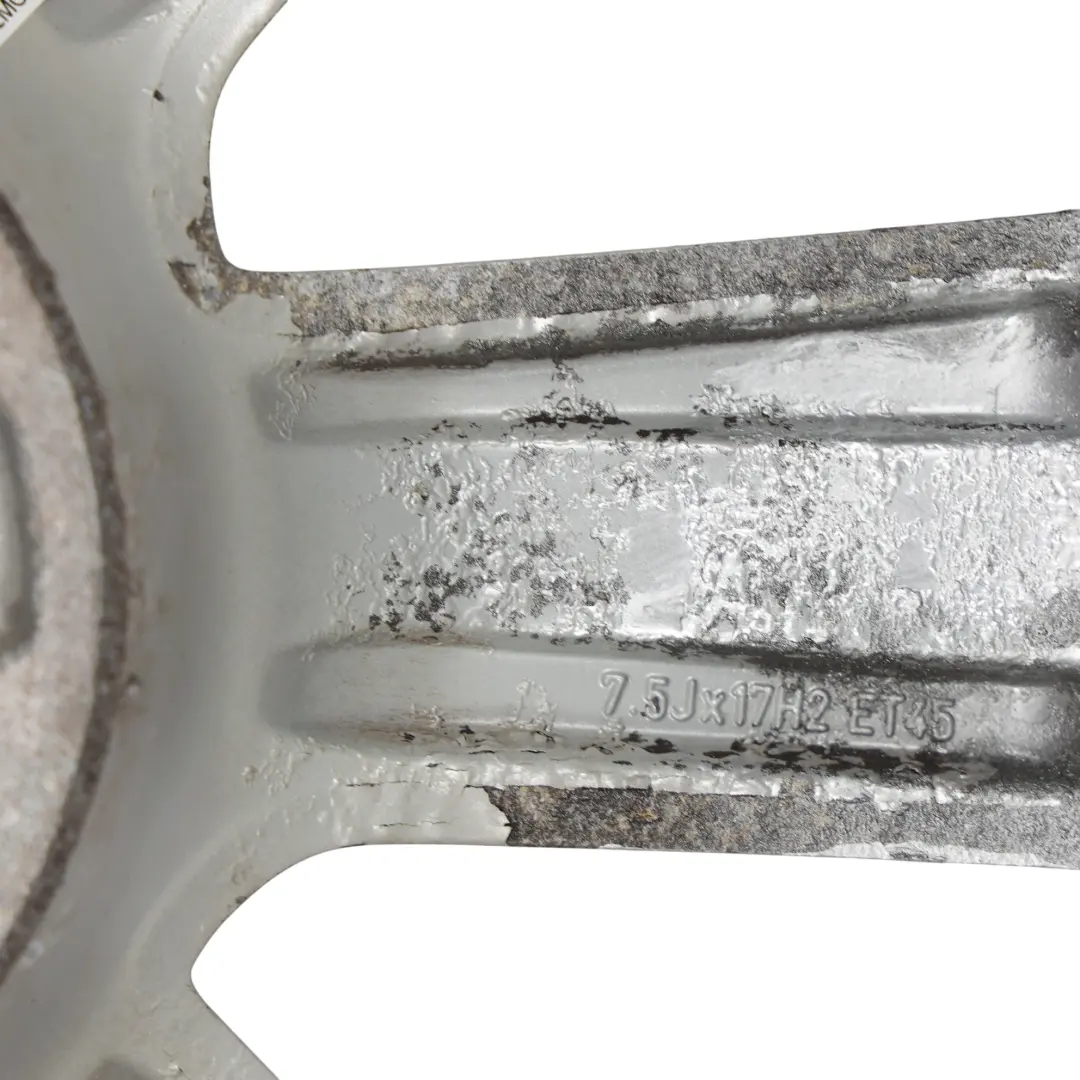 Silberne Leichtmetallfelge 17" ET:45 7,5J 8K0601025B für Audi A4 B8 A5 8T mit Teilenummer 8K0601025B-2 Audi A4 B8 A5 8T Silberne Leichtmetallfelge 17" ET:45 7,5J 8K0601025B - SKU 8K0601025B-2 - Teilenummer 8K0601025B-2