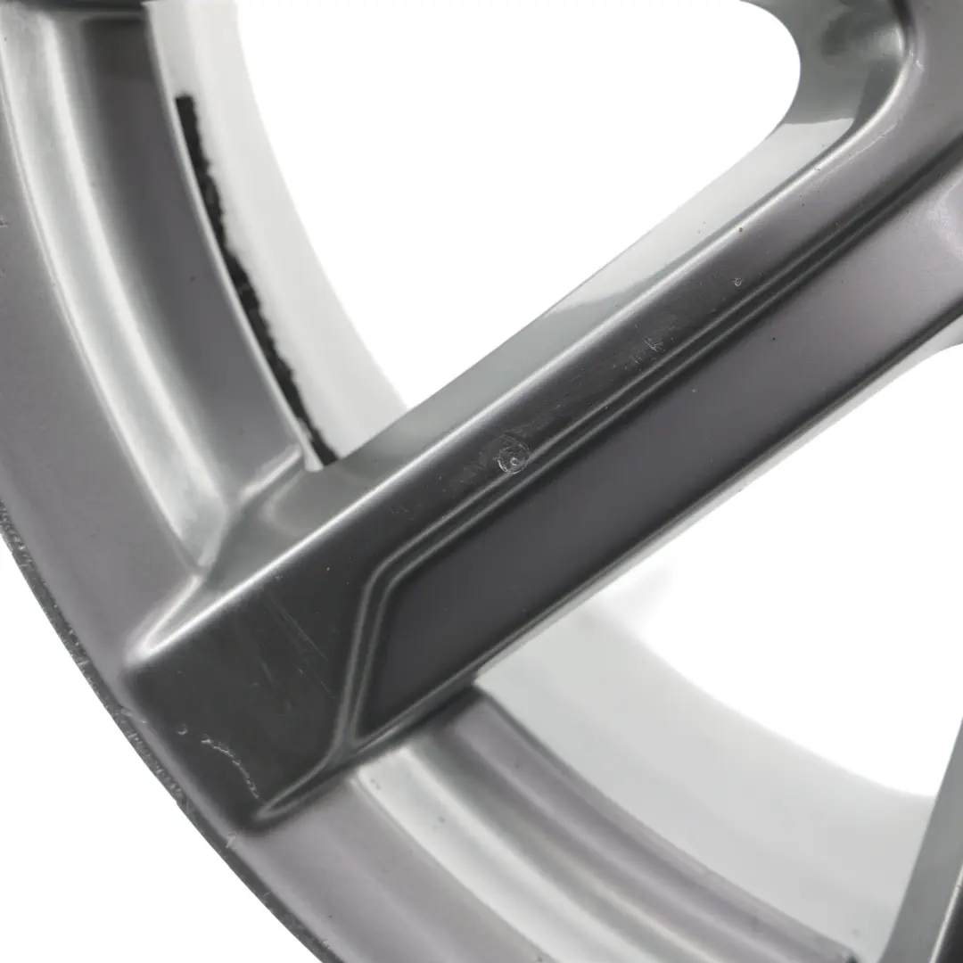 8K Silberne Leichtmetallfelge 18" 8J ET:47 10-Speiche für Audi A4 B8 mit Teilenummer 8K0601025CB Audi A4 B8 8K Silberne Leichtmetallfelge 18" 8J ET:47 10-Speiche - SKU 8K0601025CB-2 - Teilenummer 8K0601025CB