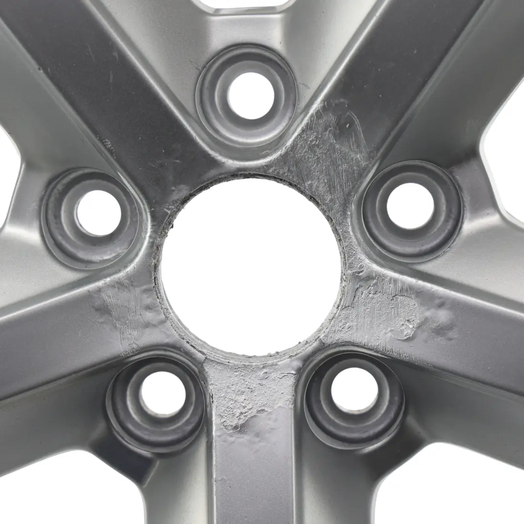 8K Srebrna Felga Aluminiowa 18" ET:47 8J Star Spoke do Audi A4 B8 o numerze 8K0601025Q Audi A4 B8 8K Srebrna Felga Aluminiowa 18" ET:47 8J Star Spoke - SKU 8K0601025Q-1 - Numer Części 8K0601025Q