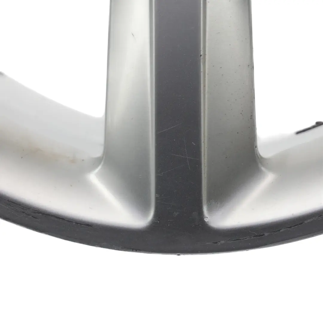 8K Cerchio In Lega Argento 18" ET:47 8J Star Spoke per Audi A4 B8 con numero di parte 8K0601025Q Audi A4 B8 8K Cerchio In Lega Argento 18" ET:47 8J Star Spoke - SKU 8K0601025Q-1 - Numero di parte 8K0601025Q