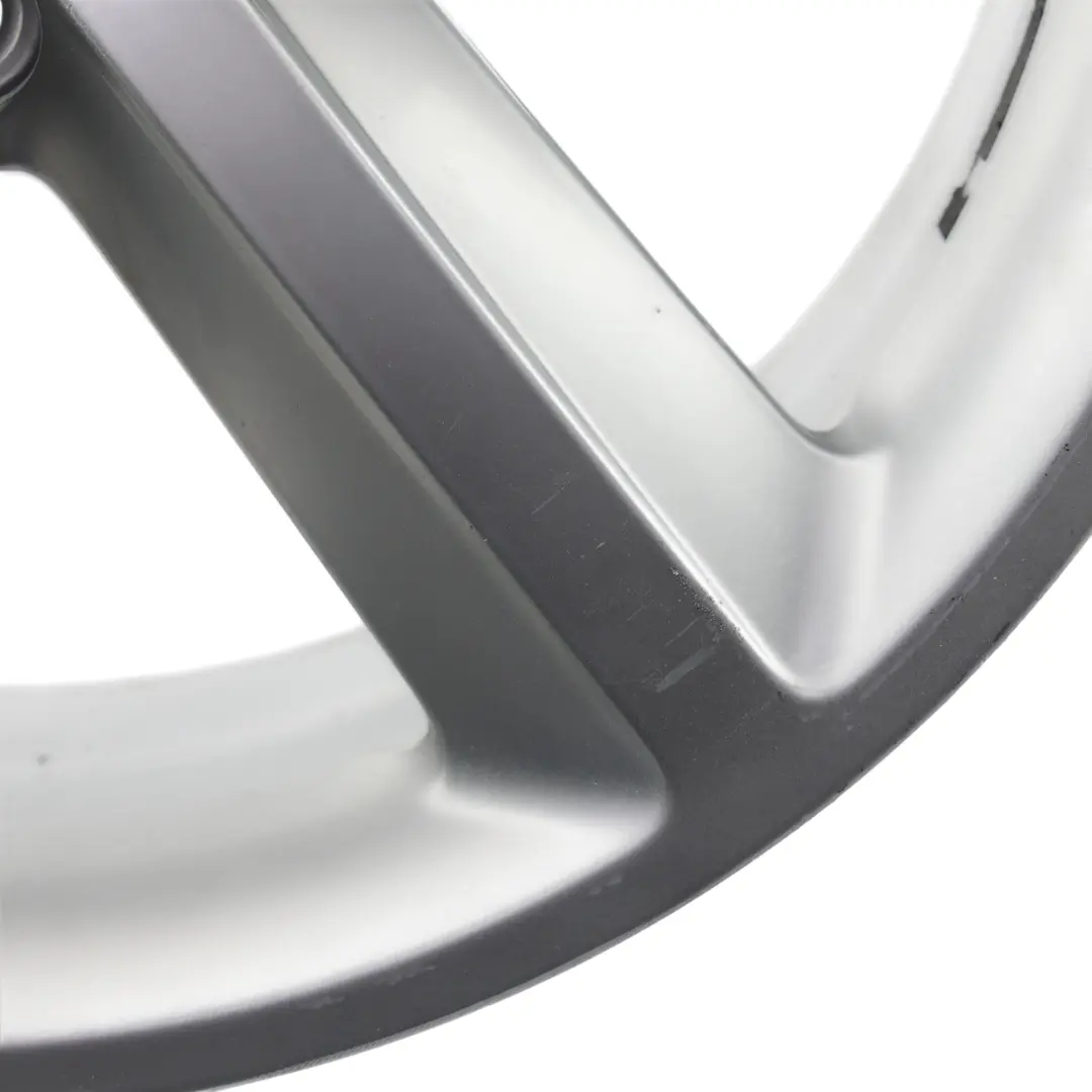 8K Silver Wheel Alloy Rim 18" ET:47 8J Star Spoke to Audi A4 B8 with Part number 8K0601025Q Audi A4 B8 8K Silver Wheel Alloy Rim 18" ET:47 8J Star Spoke - SKU 8K0601025Q-3 - Part number 8K0601025Q