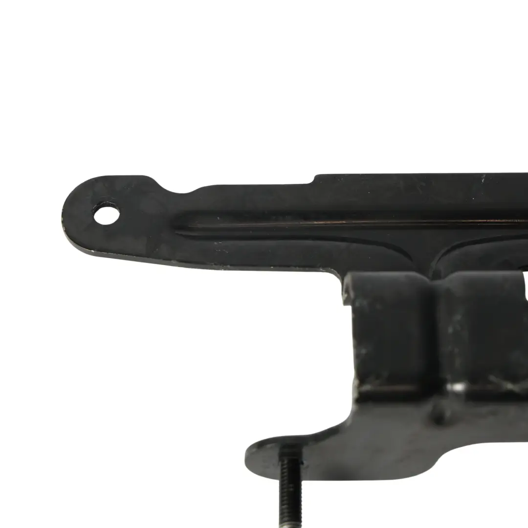 Zusatz Wasser Pumpen Halterung für Audi A4 B8 mit Teilenummer 8K0819263B Audi A4 B8 Zusatz Wasser Pumpen Halterung - SKU 8K0819263B - Teilenummer 8K0819263B