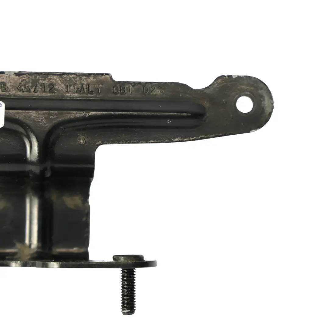 Audi A4 B8 Zusatz Wasser Pumpen Halterung - SKU 8K0819263B - Teilenummer 8K0819263B