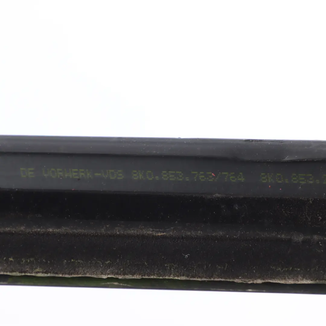 Finestrino Striscia Copertura Pannello Posteriore per Audi A4 B8 2008 con numero di parte 8K0853764E Audi A4 B8 2008 Finestrino Striscia Copertura Pannello Posteriore - SKU 8K0853764E - Numero di parte 8K0853764E