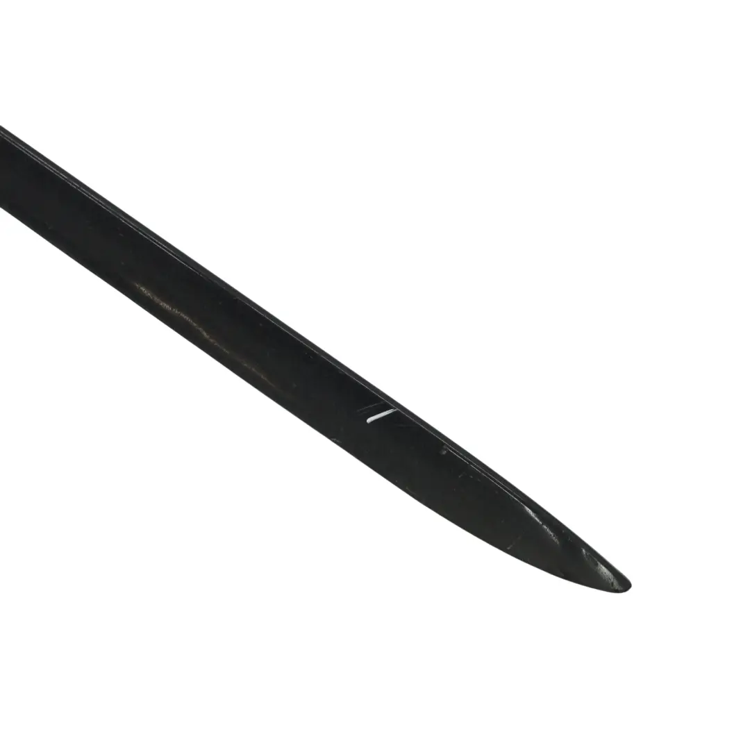 Striscia Per Minigonne Laterali Destra Phantom Black - Z9Y per Audi A4 S4 B8 con numero di parte 8K0854932A Audi A4 S4 B8 Striscia Per Minigonne Laterali Destra Phantom Black - Z9Y - SKU 8K0854932A-PHB - Numero di parte 8K0854932A
