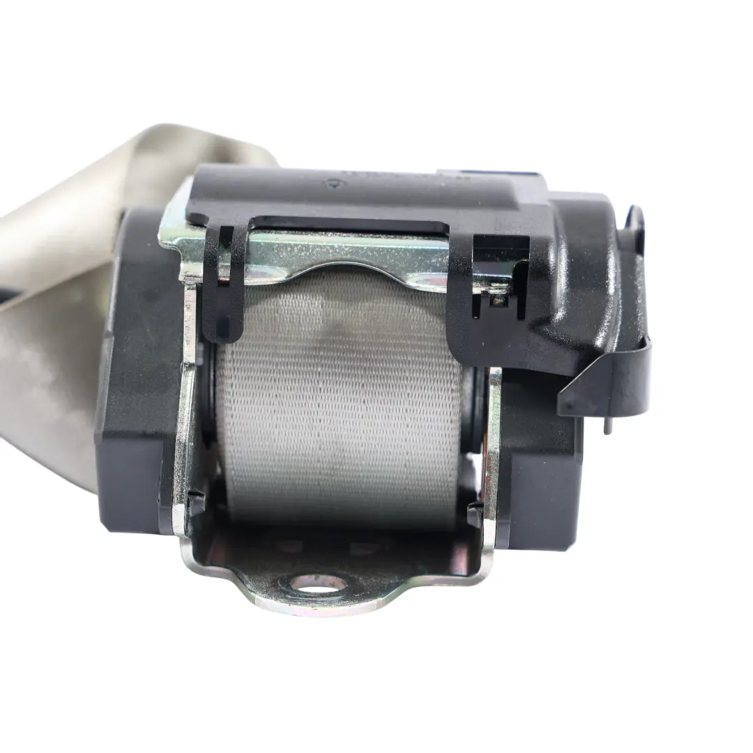 Cintura Posteriore Centrale Grigio per Audi A4 B8 con numero di parte 8K0857807K Audi A4 B8 Cintura Posteriore Centrale Grigio - SKU 8K0857807K - Numero di parte 8K0857807K