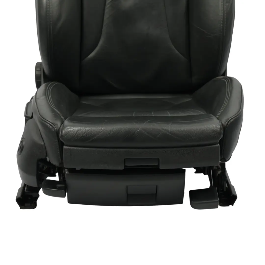 Sedile Anteriore Sportivo Interno Riscaldato Pelle Anima Nera Destra per Audi A4 B8 con numero di parte 8K0881806BC Audi A4 B8 Sedile Anteriore Sportivo Interno Riscaldato Pelle Anima Nera Destra - SKU 8K0881806BC-2 - Numero di parte 8K0881806BC