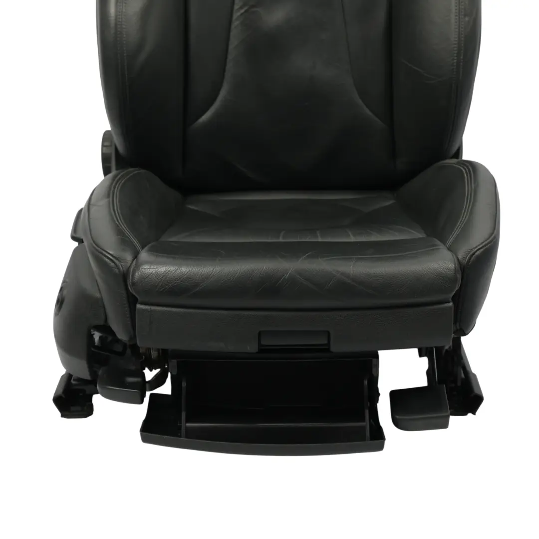 Sedile Anteriore Sportivo Interno Riscaldato Pelle Anima Nera Destra per Audi A4 B8 con numero di parte 8K0881806BC Audi A4 B8 Sedile Anteriore Sportivo Interno Riscaldato Pelle Anima Nera Destra - SKU 8K0881806BC-2 - Numero di parte 8K0881806BC