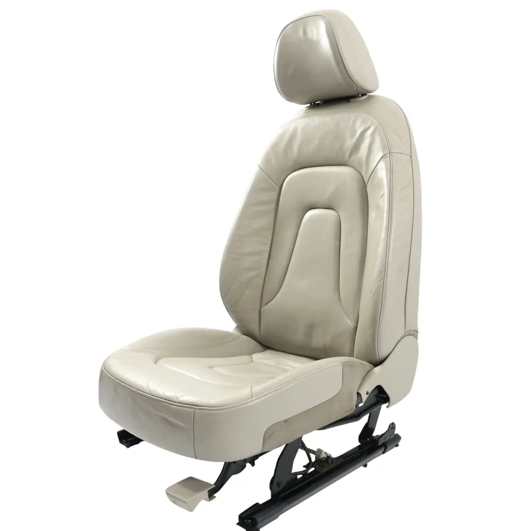 Asiento Delantero Derecho Interior Calefaccionado Cuero Gris Claro para Audi A4 B8 con número de pieza 8K0881806D Audi A4 B8 Asiento Delantero Derecho Interior Calefaccionado Cuero Gris Claro - SKU 8K0881806D-1 - Número de pieza 8K0881806D