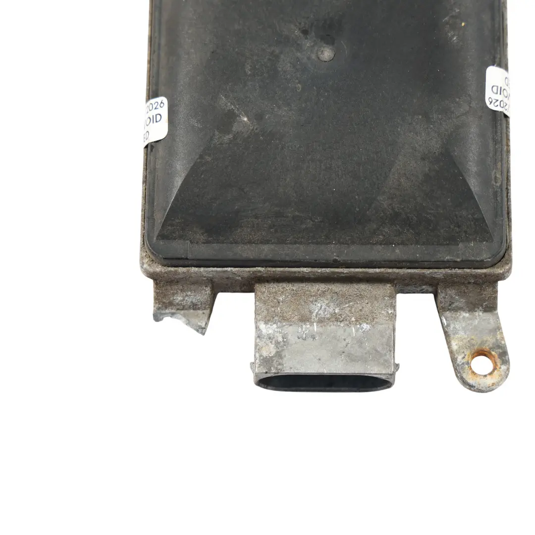 Spurwechsel Assistent Totwinkel Steuergerät 4L0907568B für Audi S4 B8 mit Teilenummer 8K0907568B Audi S4 B8 Spurwechsel Assistent Totwinkel Steuergerät 4L0907568B - SKU 8K0907568B - Teilenummer 8K0907568B