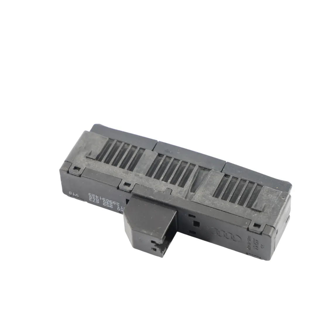 Przełącznik Przycisk ESP do Audi A4 B8 o numerze 8K0959673 Audi A4 B8 Przełącznik Przycisk ESP - SKU 8K0959673 - Numer Części 8K0959673