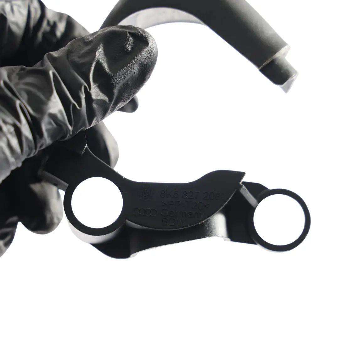 Berline Cache Charnière Fermeture Hayon Arrière Droit pour Audi A4 B8 à propos du numéro de pièce 8K5827208C Audi A4 B8 Berline Cache Charnière Fermeture Hayon Arrière Droit - SKU 8K5827208C - Numéro de pièce 8K5827208C