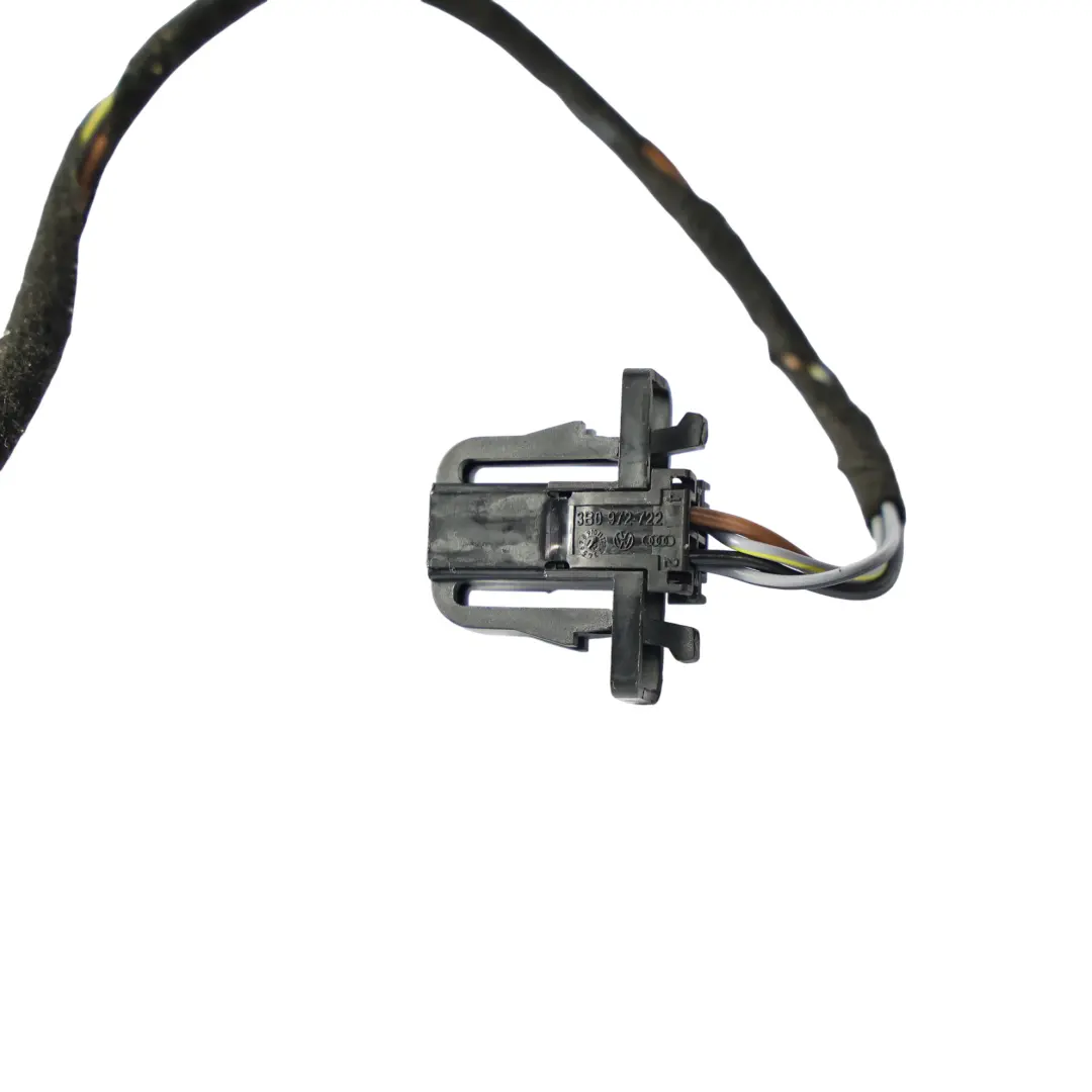 Coperchio Luce Posteriore Cablaggio Posteriore Sinistra per Audi A4 B8 con numero di parte 8K5945093AA Audi A4 B8 Coperchio Luce Posteriore Cablaggio Posteriore Sinistra - SKU 8K5945093AA-1 - Numero di parte 8K5945093AA