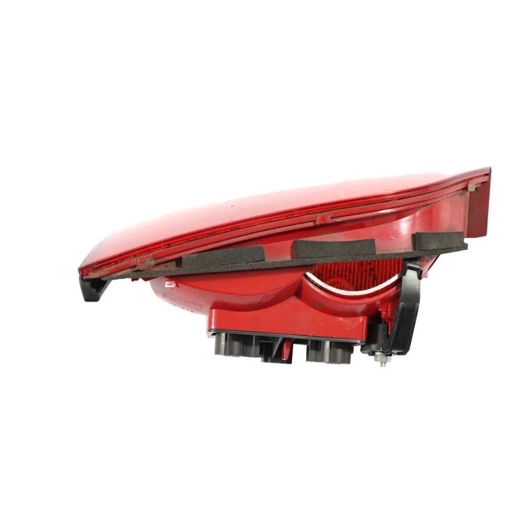 Heckleuchte Klappe Hinten Rechts Fahrerseite für Audi A4 B8 Avant mit Teilenummer 8K5945094 Audi A4 B8 Avant Heckleuchte Klappe Hinten Rechts Fahrerseite - SKU 8K5945094 - Teilenummer 8K5945094