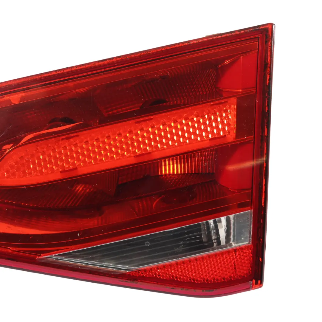 Fanale Posteriore Portellone Lato Conducente Destro per Audi A4 B8 Avant con numero di parte 8K5945094 Audi A4 B8 Avant Fanale Posteriore Portellone Lato Conducente Destro - SKU 8K5945094 - Numero di parte 8K5945094