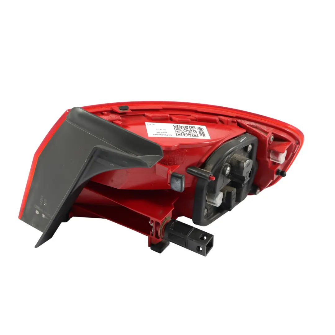 Trasera Izquierda Luz Trasera Panel Lateral 8K5945095D para Audi A4 B8 Berlina con número de pieza 8K5945095AA Audi A4 B8 Berlina Trasera Izquierda Luz Trasera Panel Lateral 8K5945095D - SKU 8K5945095AA - Número de pieza 8K5945095AA