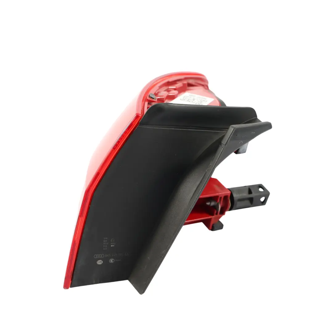 Trasera Izquierda Luz Trasera Panel Lateral 8K5945095D para Audi A4 B8 Berlina con número de pieza 8K5945095AA Audi A4 B8 Berlina Trasera Izquierda Luz Trasera Panel Lateral 8K5945095D - SKU 8K5945095AA - Número de pieza 8K5945095AA